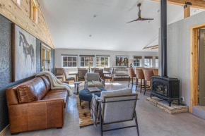 3076 W Highway 160 - Guest House